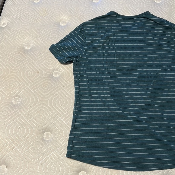 Lululemon medium green shirt. - Picture 5 of 5